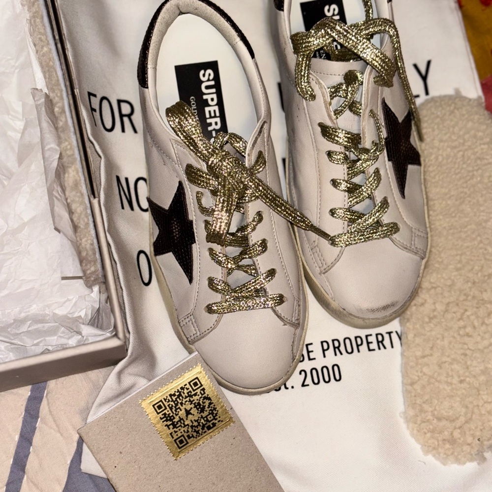 Golden Goose Cream Sneakers with Gold Laces and Black Star